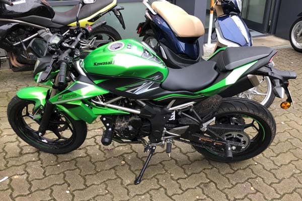Kawasaki Z125 grün – Klasse A1